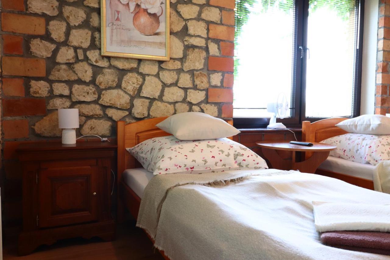 Karczma Pod Jesionem Hotel Brdow Luaran gambar
