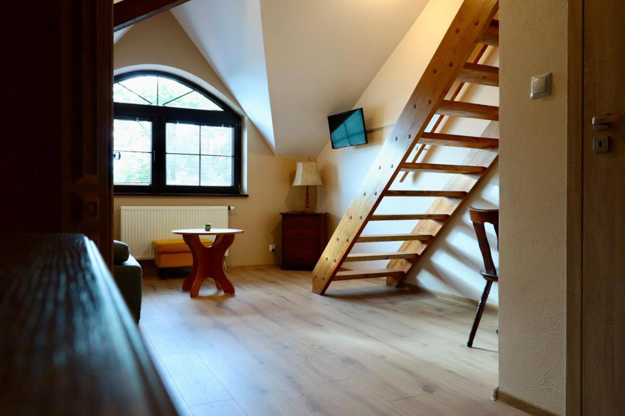Karczma Pod Jesionem Hotel Brdow Luaran gambar