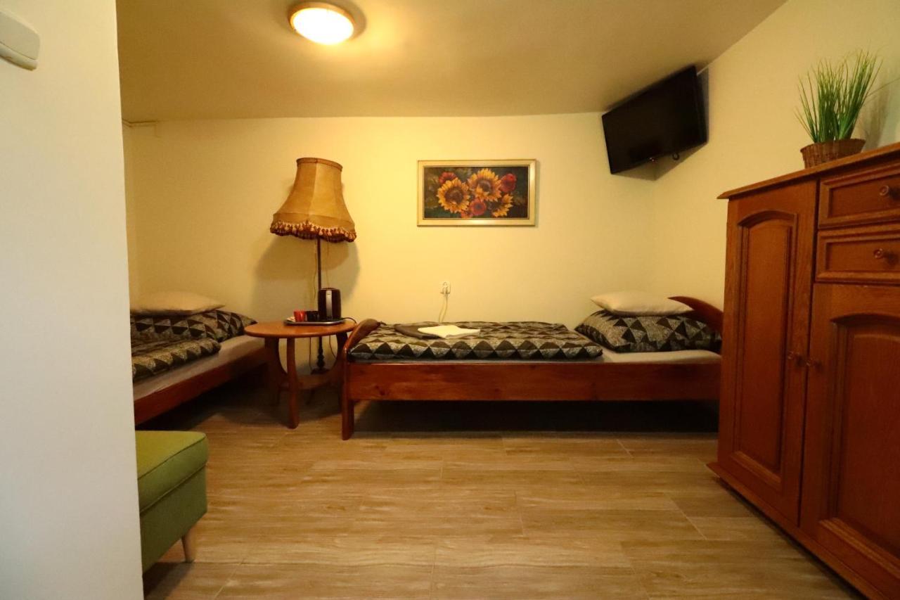 Karczma Pod Jesionem Hotel Brdow Luaran gambar