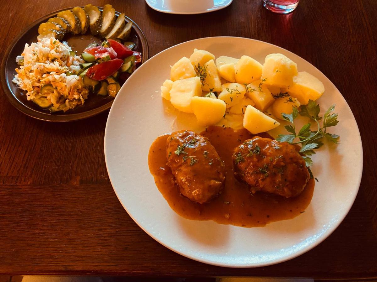 Karczma Pod Jesionem Hotel Brdow Luaran gambar
