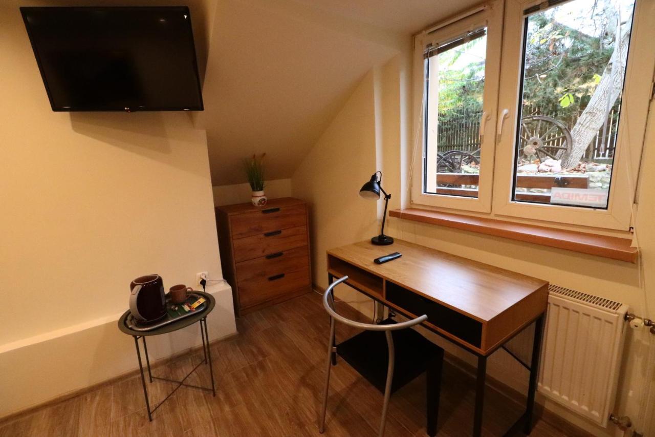Karczma Pod Jesionem Hotel Brdow Luaran gambar